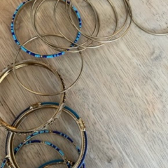 Bracelets - Picture 3 of 5